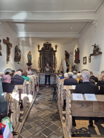 Fahnen und Kreuzweihe 2025