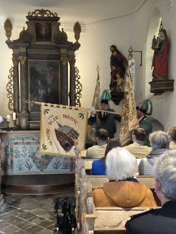 Fahnen und Kreuzweihe 2025