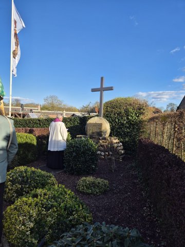 Fahnen und Kreuzweihe 2025