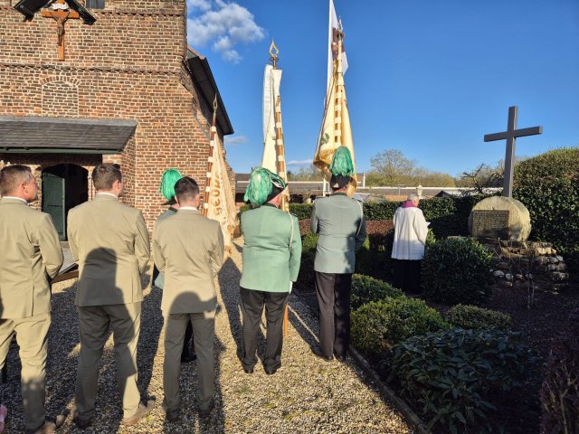 Fahnen und Kreuzweihe 2025